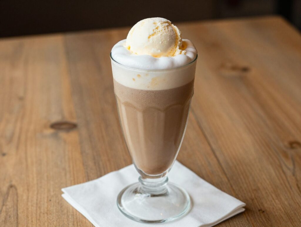 alcoholic root beer float